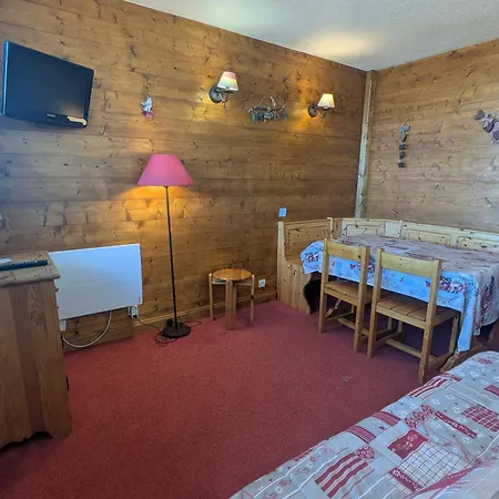 Chaleureux Au Pied Des Pistes, 3-4 Pers, Vue Mont Blanc - Fr-1-181-2566 Apartment *